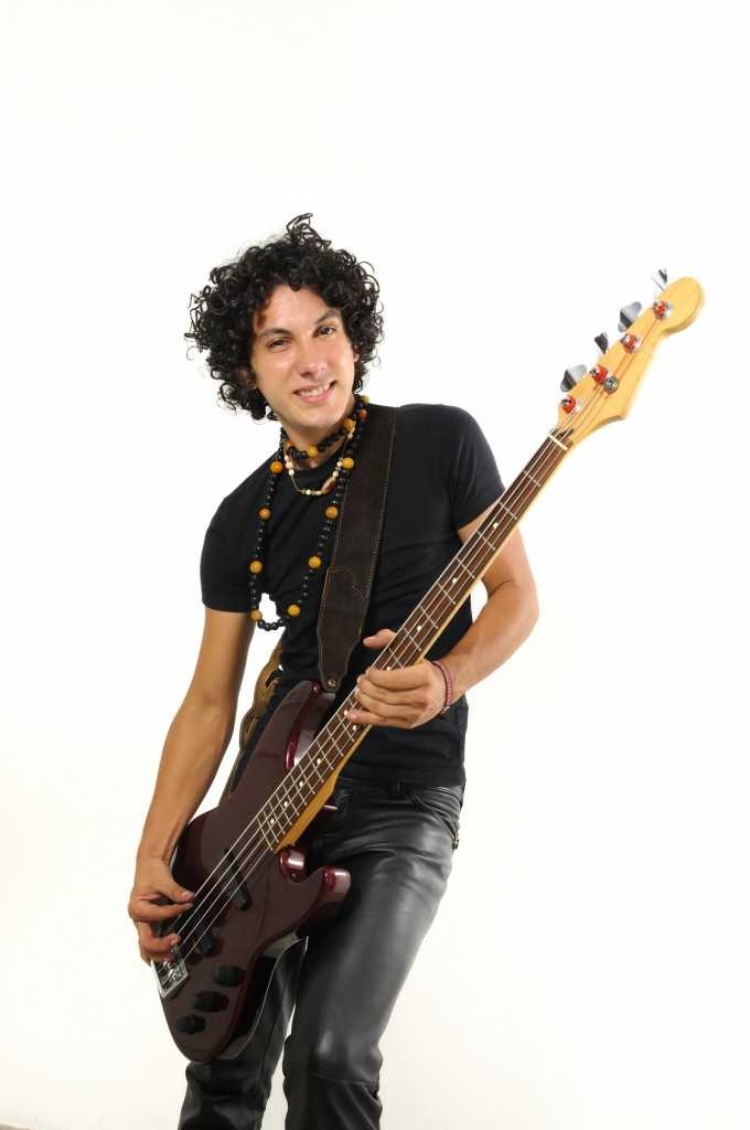 Best Age to Start Bass Guitar Lessons Musika Music