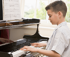 kids piano lesson