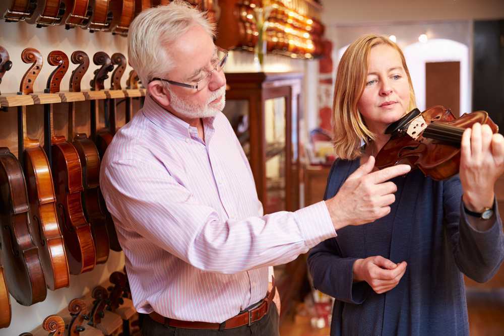 A Young Violist’s Guide to Buying a Viola