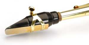 saxophone mouthpiece with reed 