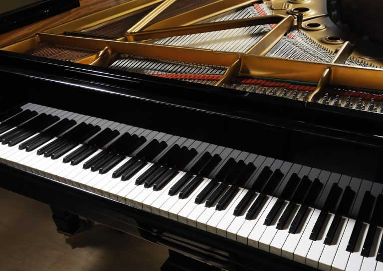 Keyboard Vs Piano What Exactly Is The Difference 